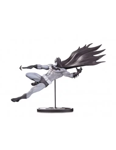 es::Batman Black & White Estatua Batman by Doug Mahnke 18 cm