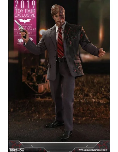 es::The Dark Knight Figura 1/6 Two-Face 2019 Toy Fair Exclusive Hot Toys 31 cm