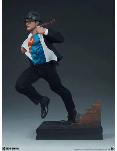 es::DC Comics Estatua Premium Format Superman: Call to Action 50 cm