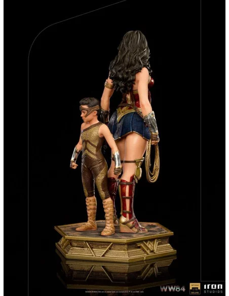 es::Wonder Woman 1984 Estatua 1/10 Deluxe Art Scale Wonder Woman & Young Diana 20 cm es::Wonder Woman 1984 Estatua 1/10 Deluxe Art Scale Wonder Woman & Young Diana 20 cm
