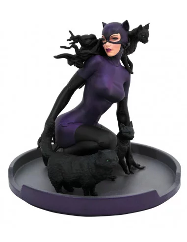 es::DC Comic Gallery Estatua PVC '90s Catwoman 15 cm