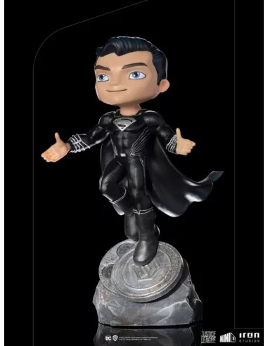 es::Justice League Minifigura Mini Co. Deluxe Superman Black Suit 18 cm