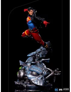 es::DC Comics Estatua 1/10 Deluxe Art Scale Superboy 28 cm 2