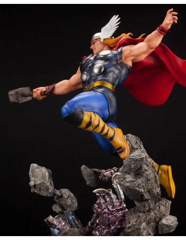 es::Marvel Avengers Fine Art Estatua Thor 44 cm