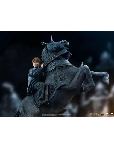 es::Harry Potter Estatua Deluxe Art Scale 1/10 Ron Weasley at the Wizard Chess 35 cm
