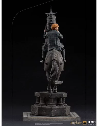 es::Harry Potter Estatua Deluxe Art Scale 1/10 Ron Weasley at the Wizard Chess 35 cm