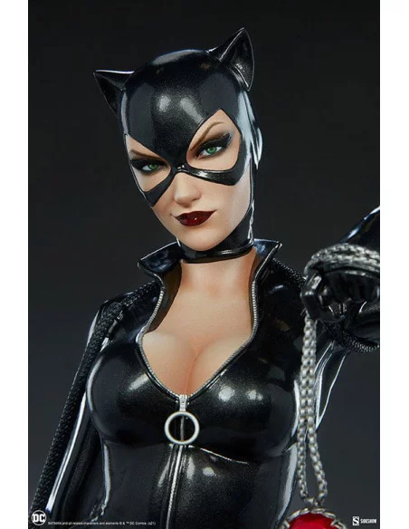 es::DC Comics Estatua Premium Format Catwoman 53 cm