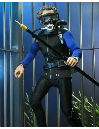 es::Tiburón Figura Clothed Matt Hooper (Shark Cage) 20 cm