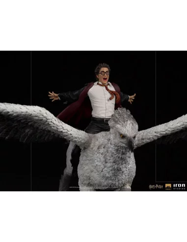 es::Harry Potter Estatua Deluxe Art Scale 1/10 Harry Potter and Buckbeak 30 cm