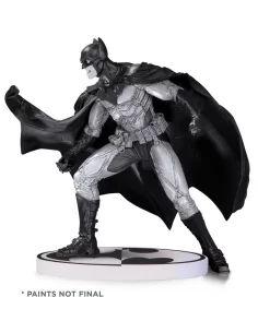 es::Batman Black & White Estatua Lee Bermejo 2nd Edition 17 cm