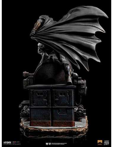 es::Zack Snyder's Justice League Deluxe Art Scale Statue 1/10 Batman on Batsignal 28 cm