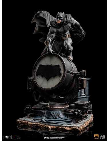 es::Zack Snyder's Justice League Deluxe Art Scale Statue 1/10 Batman on Batsignal 28 cm