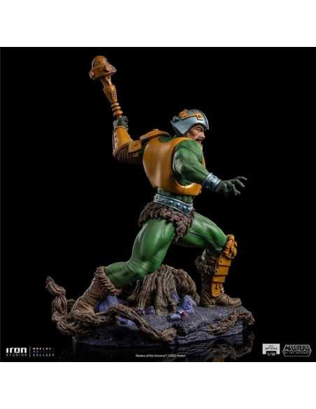 es::Masters of the Universe Estatua Man-At-Arms Art Scale Deluxe 23 cm 