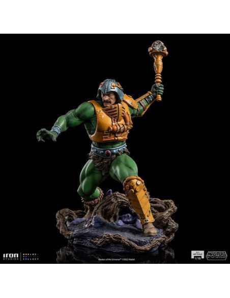 es::Masters of the Universe Estatua Man-At-Arms Art Scale Deluxe 23 cm 