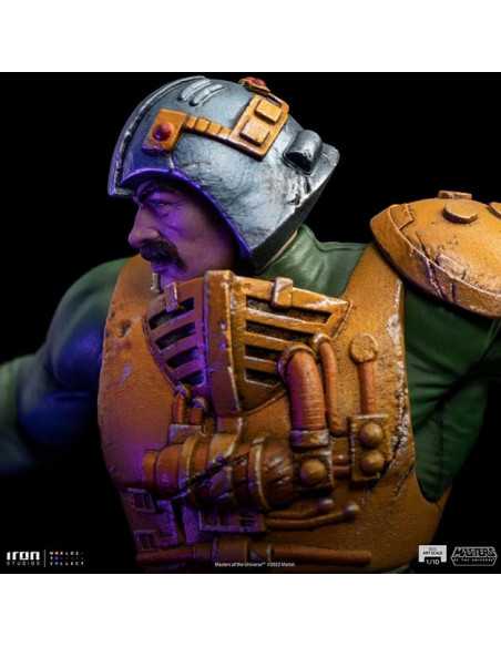 es::Masters of the Universe Estatua Man-At-Arms Art Scale Deluxe 23 cm 