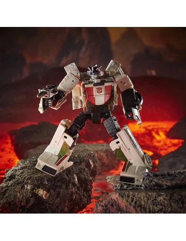 es::Transformers Generations WFC: Kingdom Figura Deluxe Class Wheeljack