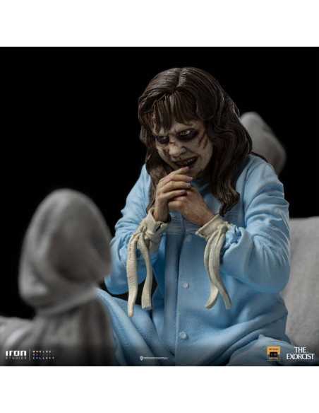 es::El Exorcista Estatua Deluxe Art Scale 1/10 Possessed Regan McNeil 14 cm 