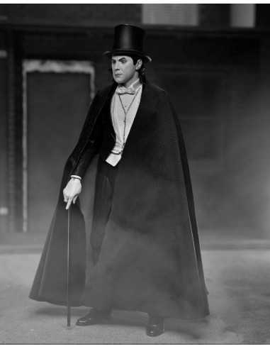 es::Universal Monsters Figura Ultimate Dracula (Carfax Abbey) 18 cm