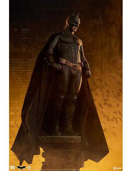 es::Batman Begins Estatua Premium Format Batman 65 cm es::Batman Begins Estatua Premium Format Batman 65 cm