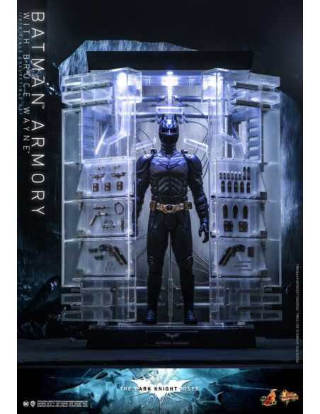 es::Batman The Dark Knight Rises Figuras y Diorama 1/6 Batman Armory with Bruce Wayne 30 cm