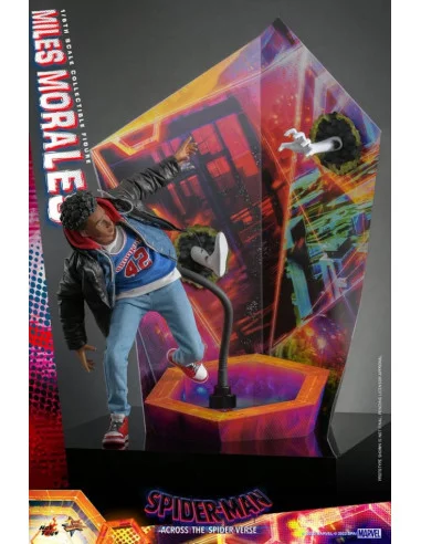 es::Spider-Man: Across the Spider-Verse Figura 1/6 Miles Morales Hot Toys 29 cm