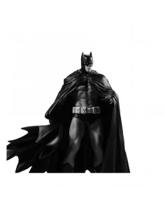 es::Batman Black & White Estatua Batman by Lee Weeks 19 cm 2