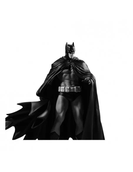 es::Batman Black & White Estatua Batman by Lee Weeks 19 cm