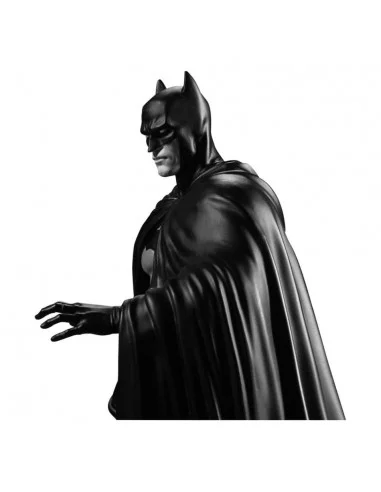 es::Batman Black & White Estatua Batman by Lee Weeks 19 cm
