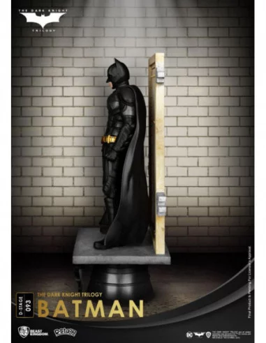 DC Comics Diorama PVC D-Stage The Dark Knight Trilogy Batman 16 cm