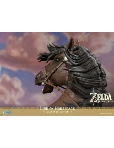 The Legend of Zelda Breath of the Wild Estatua Link on Horseback 56 cm