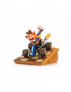 Crash Team Racing Nitro-Fueled Estatua Crash in Kart 31 cm