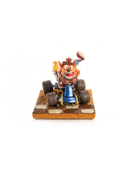 Crash Team Racing Nitro-Fueled Estatua Crash in Kart 31 cm