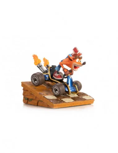 Crash Team Racing Nitro-Fueled Estatua Crash in Kart 31 cm
