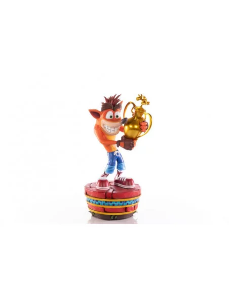 Crash Team Racing Nitro-Fueled Estatua Crash (Winner) 46 cm Crash Team Racing Nitro-Fueled Estatua Crash (Winner) 46 cm