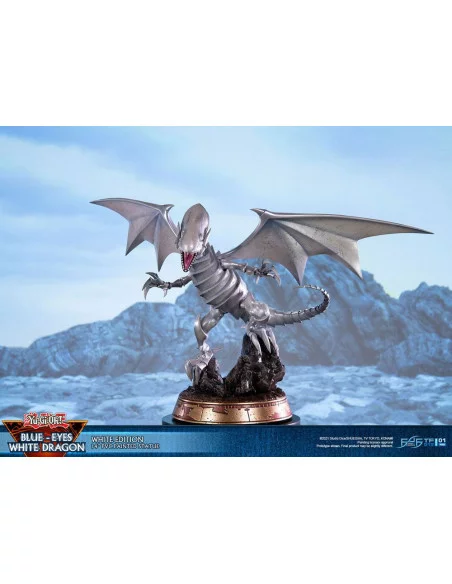 Yu-Gi-Oh! Estatua PVC Blue-Eyes White Dragon White Edition 35 cm Yu-Gi-Oh! Estatua PVC Blue-Eyes White Dragon White Edition 35 cm