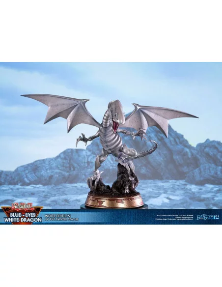 Yu-Gi-Oh! Estatua PVC Blue-Eyes White Dragon White Edition 35 cm Yu-Gi-Oh! Estatua PVC Blue-Eyes White Dragon White Edition 35 cm