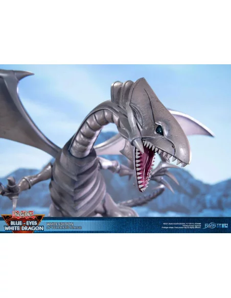 Yu-Gi-Oh! Estatua PVC Blue-Eyes White Dragon White Edition 35 cm Yu-Gi-Oh! Estatua PVC Blue-Eyes White Dragon White Edition 35 cm