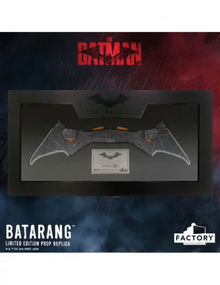 The Batman Réplica 1/1 Batarang Limited Edition 36 cm