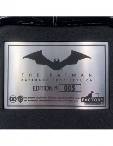 The Batman Réplica 1/1 Batarang Limited Edition 36 cm