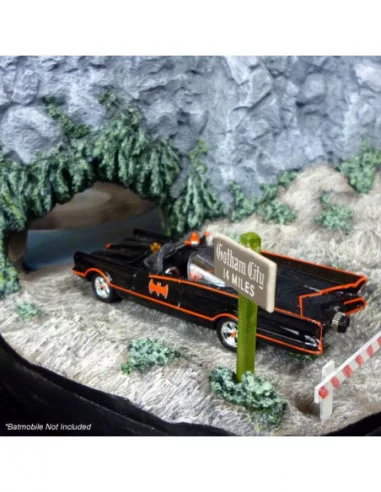 Batman 1966 TV Series Escultura Batcave 46 x 23 cm