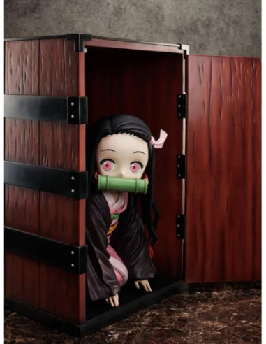 Demon Slayer: Kimetsu no Yaiba Estatua Big Size Nezuko in a Box 44 cm