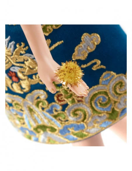 Barbie Signature Muñeca 2023 Lunar New Year Barbie by Guo Pei Barbie Signature Muñeca 2023 Lunar New Year Barbie by Guo Pei