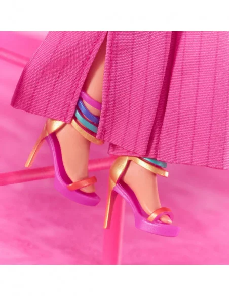 Barbie The Movie Muñeca Gloria Wearing Pink Power Pantsuit