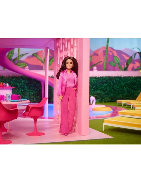 Barbie The Movie Muñeca Gloria Wearing Pink Power Pantsuit