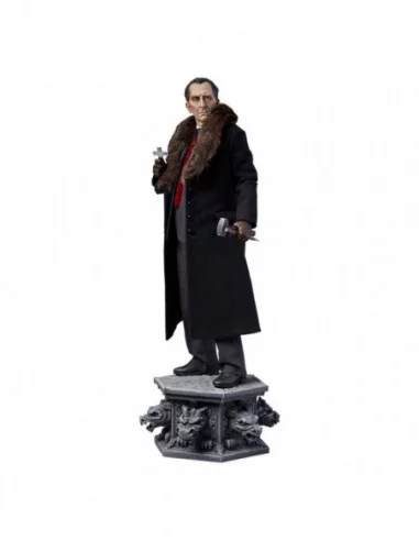 Dracula Estatua Premium Format Van Helsing (Peter Cushing) 55 cm