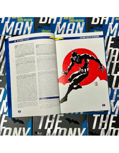 es::The Many Suits of The Batman