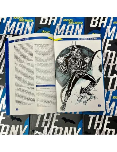 es::The Many Suits of The Batman