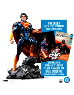Estatua Superman Absolute...