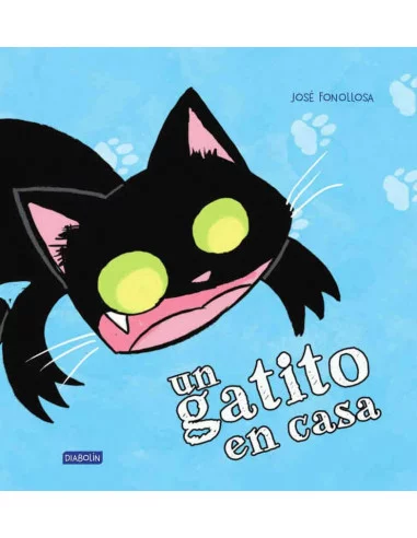 es::Un gatito en casa