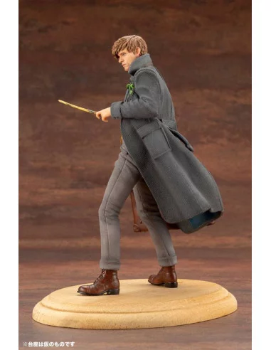 es::Animales fantásticos 2 Estatua PVC ARTFX+ 1/10 Newt Scamander 18 cm